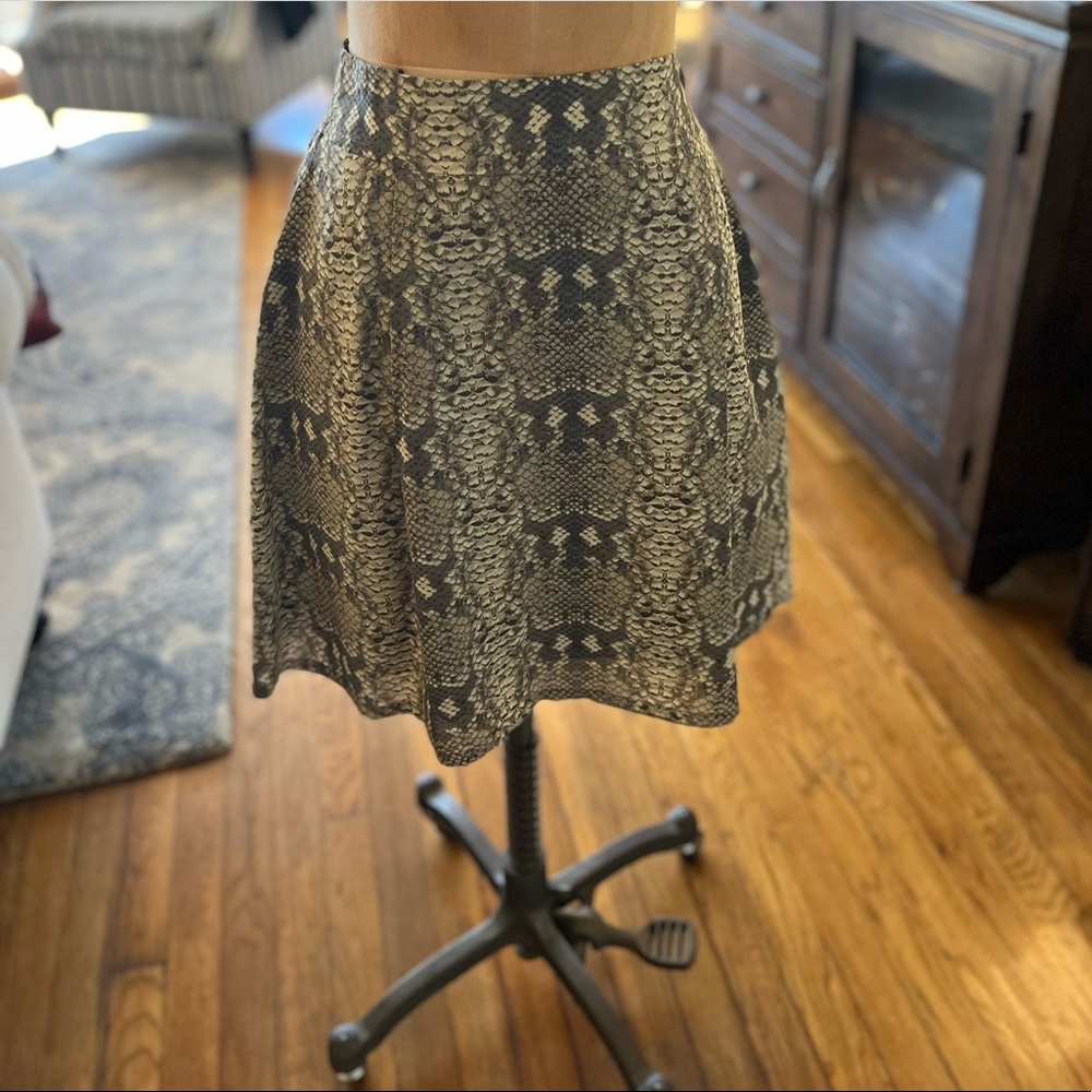MMJ “Cylinder Grey Multi” snakeskin silk skirt us4